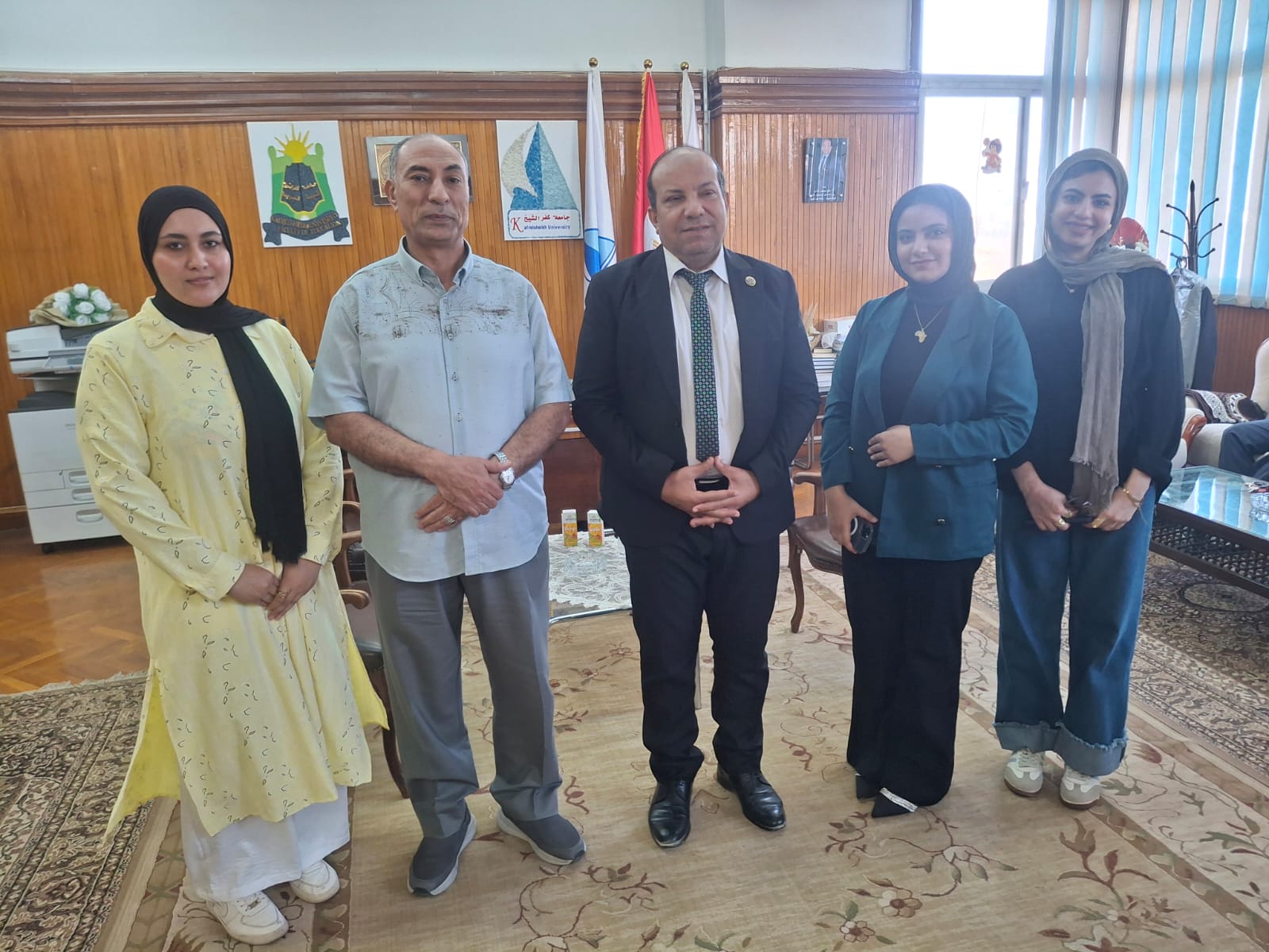 تهنئة المعيدات الجدد