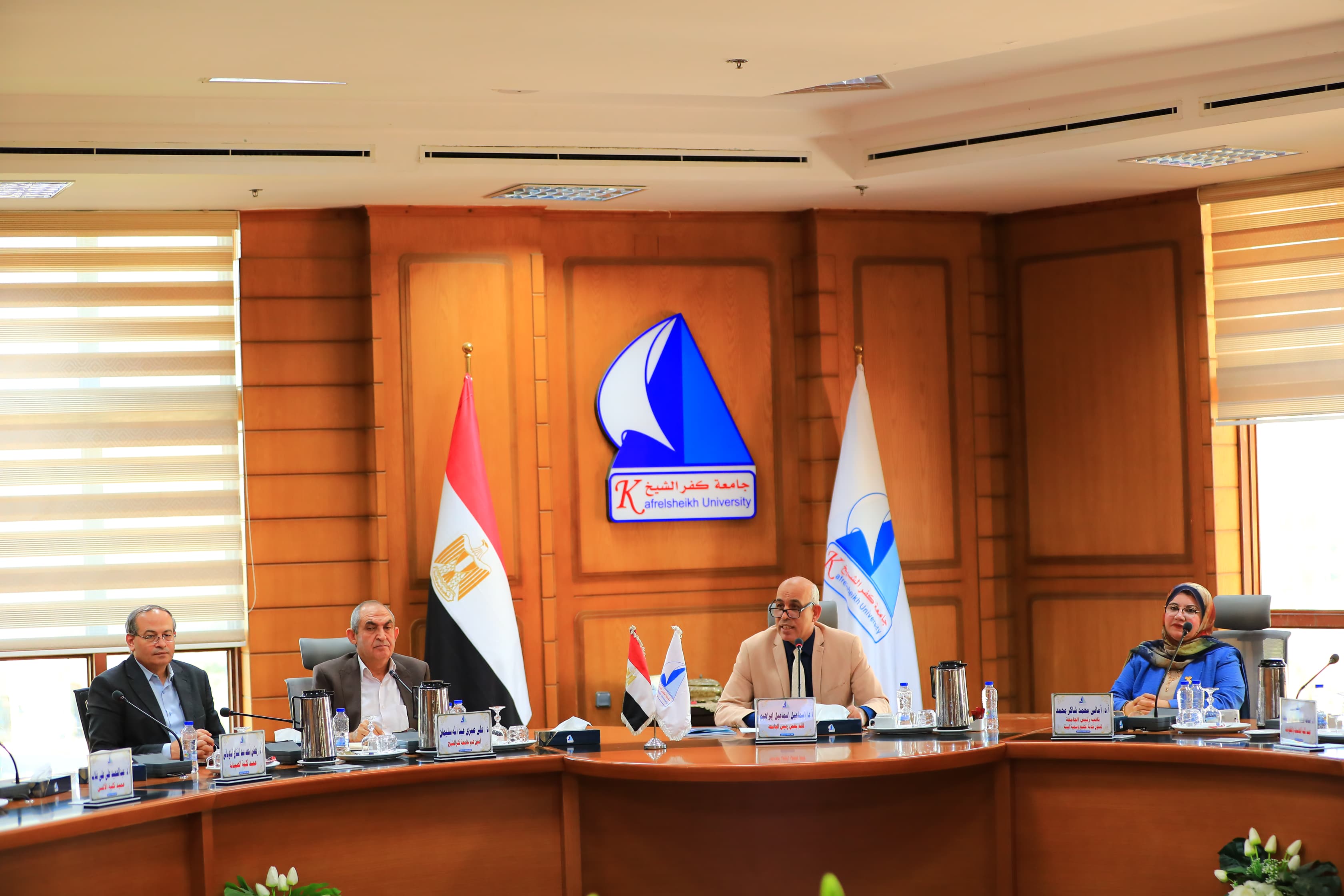 أبرز موضوعات مجلس العمداء لشهر نوفمبر2025