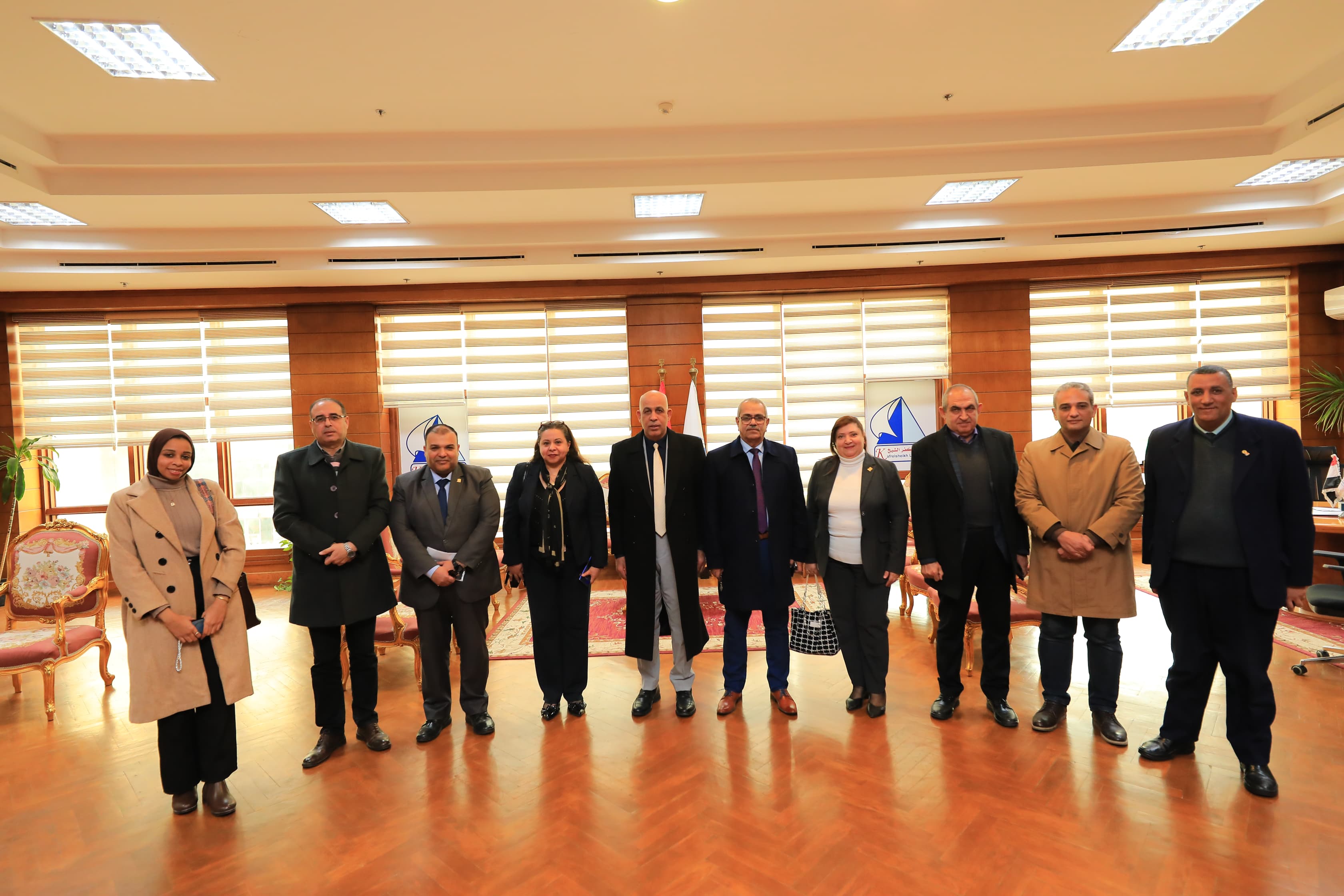 رئيس الجامعة يستقبل وفد البنك الزراعي المصري لبحث منظومة الدفع الإلكتروني بالجامعة الأهلية