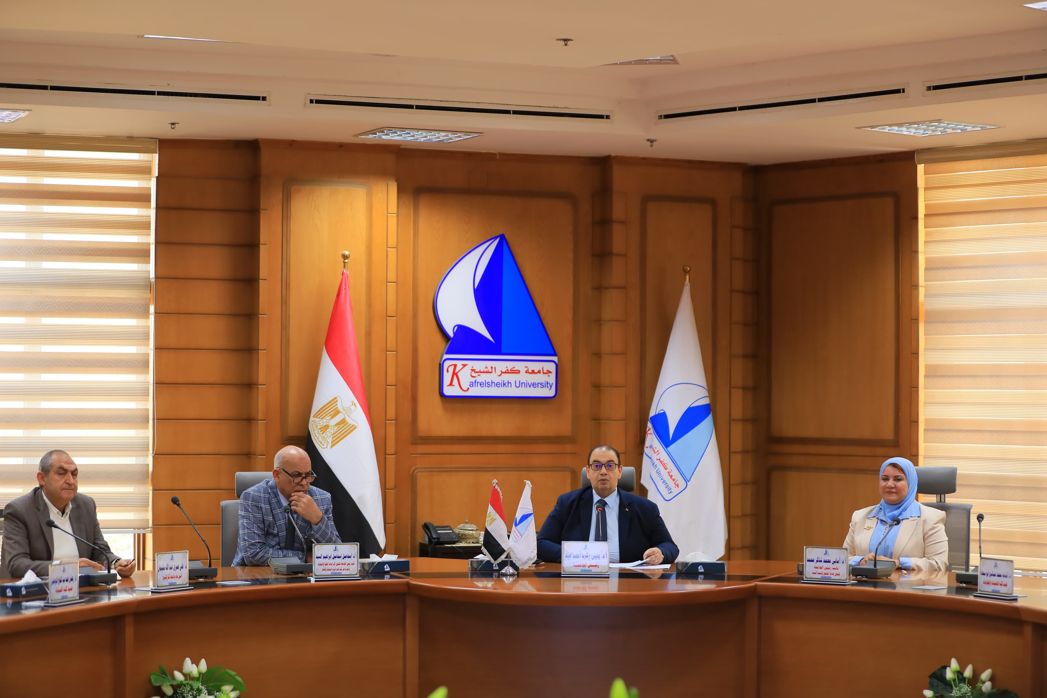 انعقاد مجلس البرامج المميزة برئاسة رئيس الجامعة لمتابعة تطوير العملية التعليمية