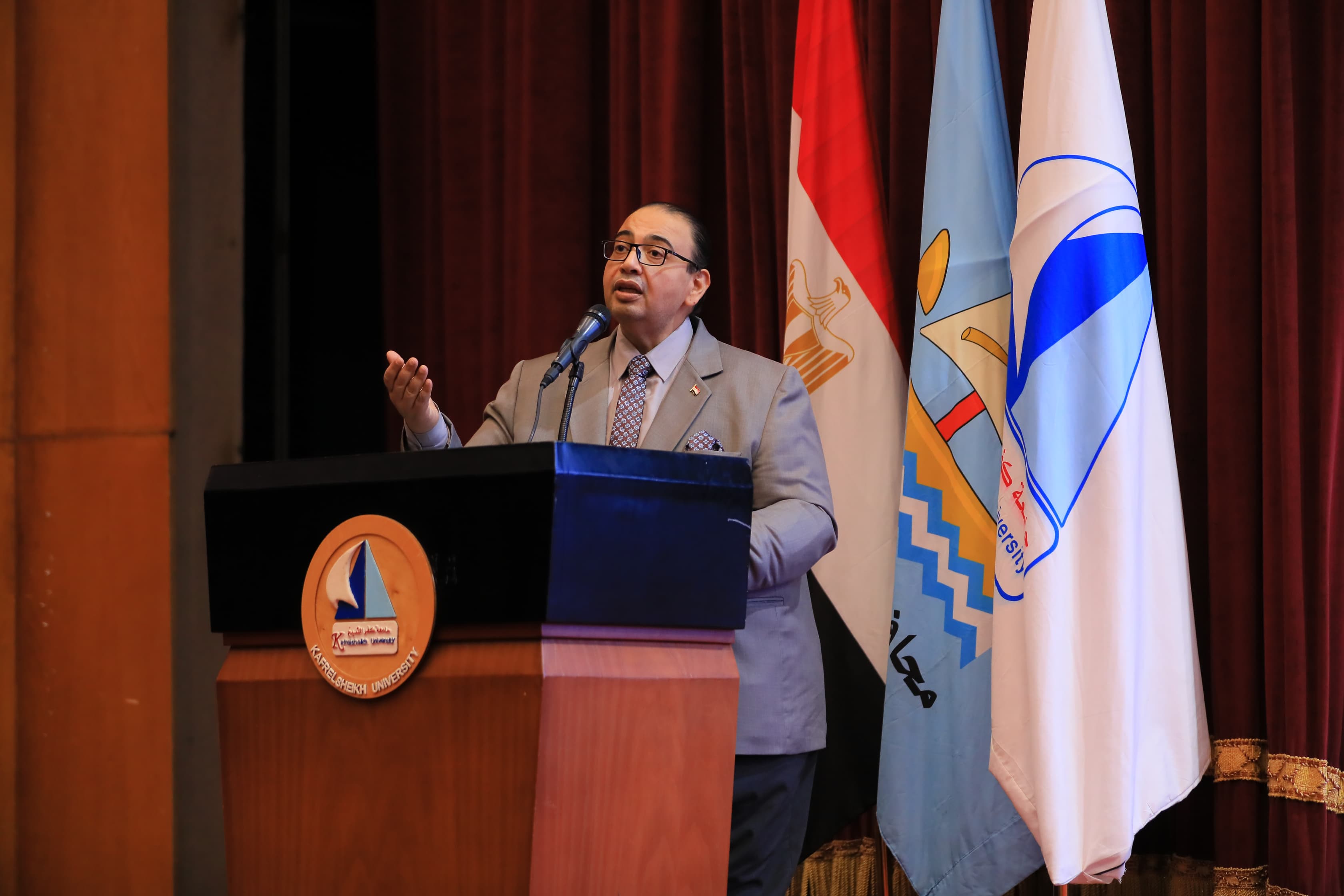 رئيس الجامعة يشهد فعاليات "Copilot Challenge" بالتعاون مع Microsoft لدعم الابتكار والتحول الرقمي